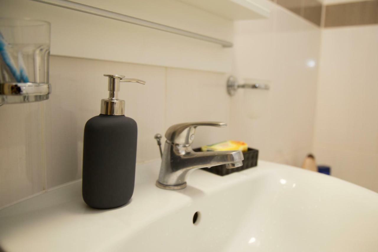 Gazi Discrit Next To Subway Apartment เอเธนส์ ภายนอก รูปภาพ