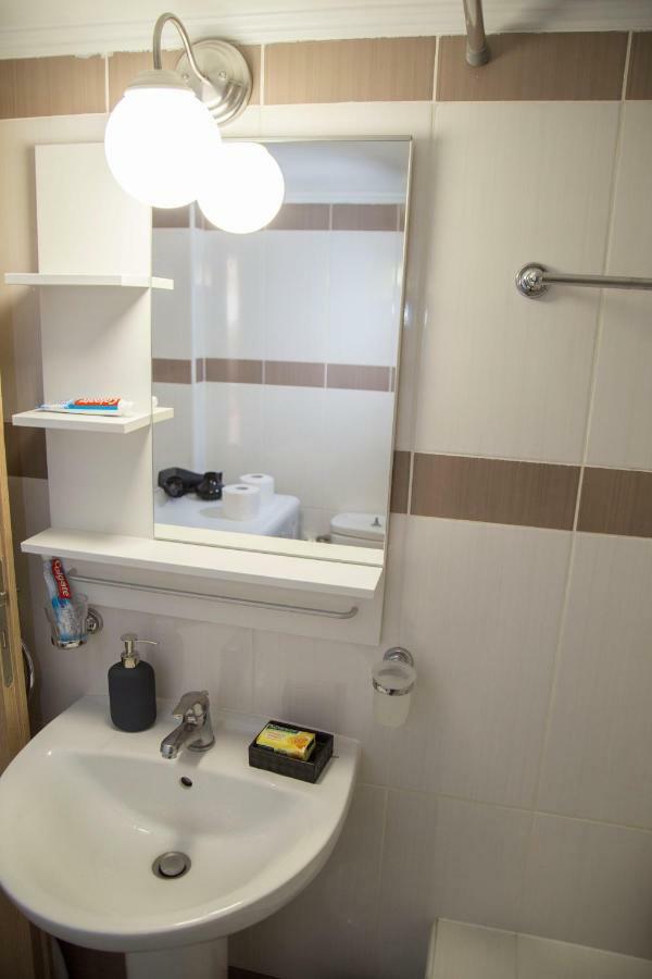 Gazi Discrit Next To Subway Apartment เอเธนส์ ภายนอก รูปภาพ